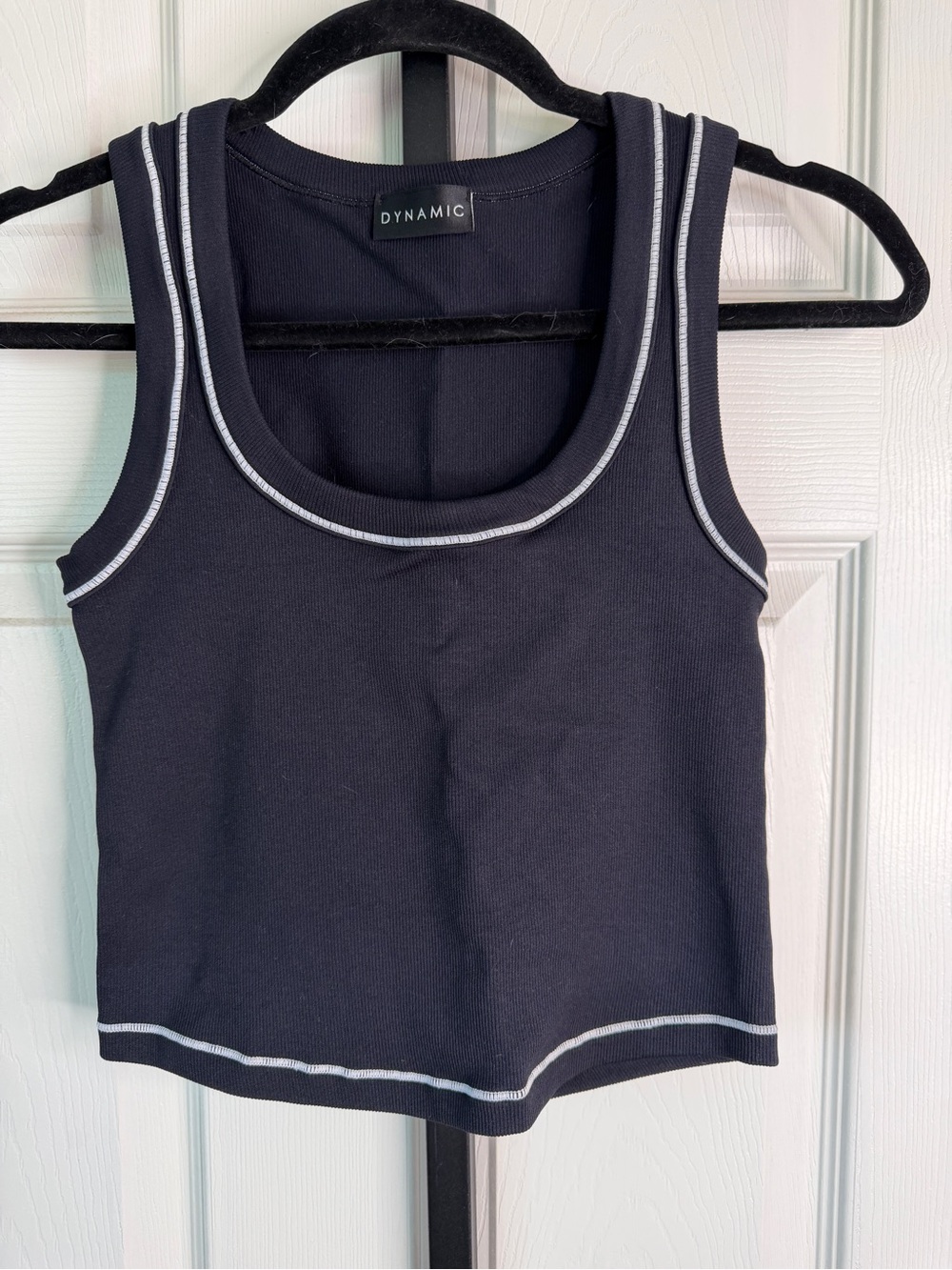 Dynamic Women’s Black Cropped Tank Top with Contrast Trim, One Size, NWOT